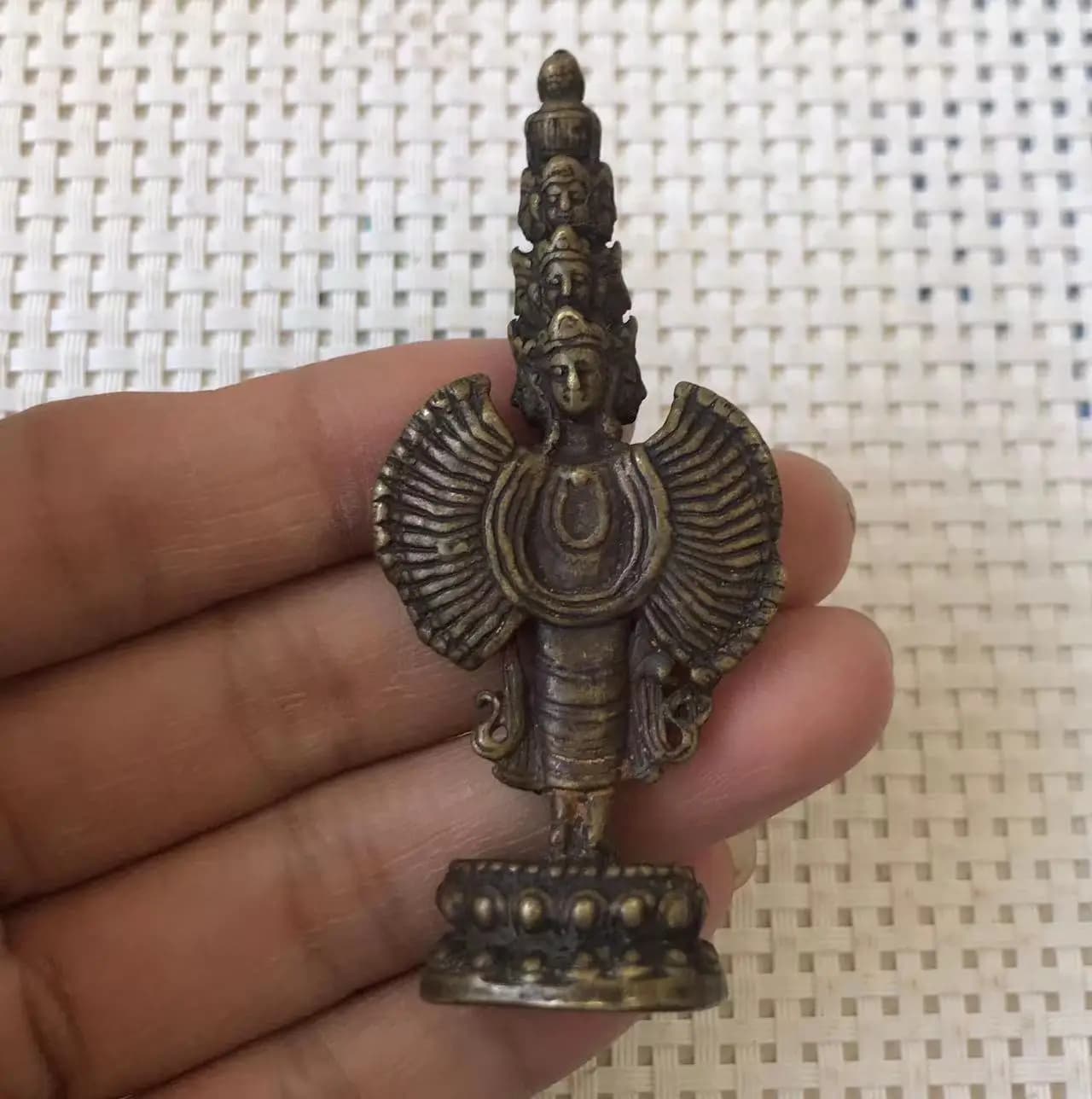 Tibetan Buddhism Retro Exquisite Brass Copper 1000 Arms Avalokiteshvara of Goddess Statue