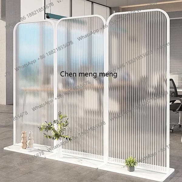 The entrance entrance of the movable screen hotel is modern and simple, blocking entrance of the living room