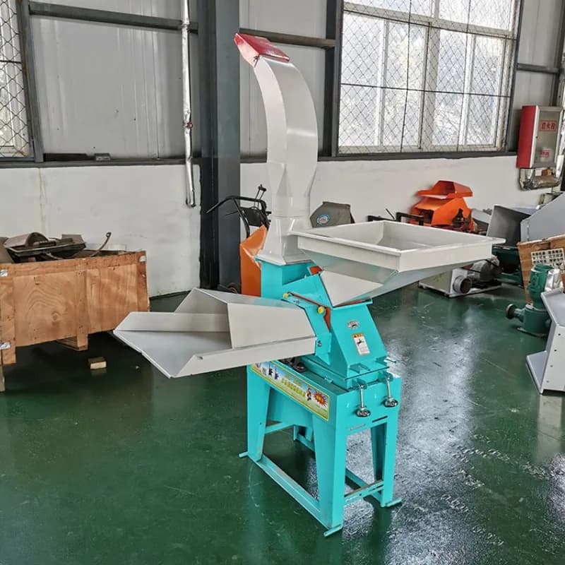 Small household breeding guillotine machine, corn straw breaking straw rubbing equipment