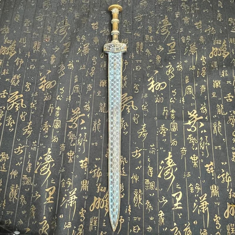 Antique Brass Green Rust Copper Sword Metal Model Ancient Style Fish Intestine Sword Craft Small Ornament