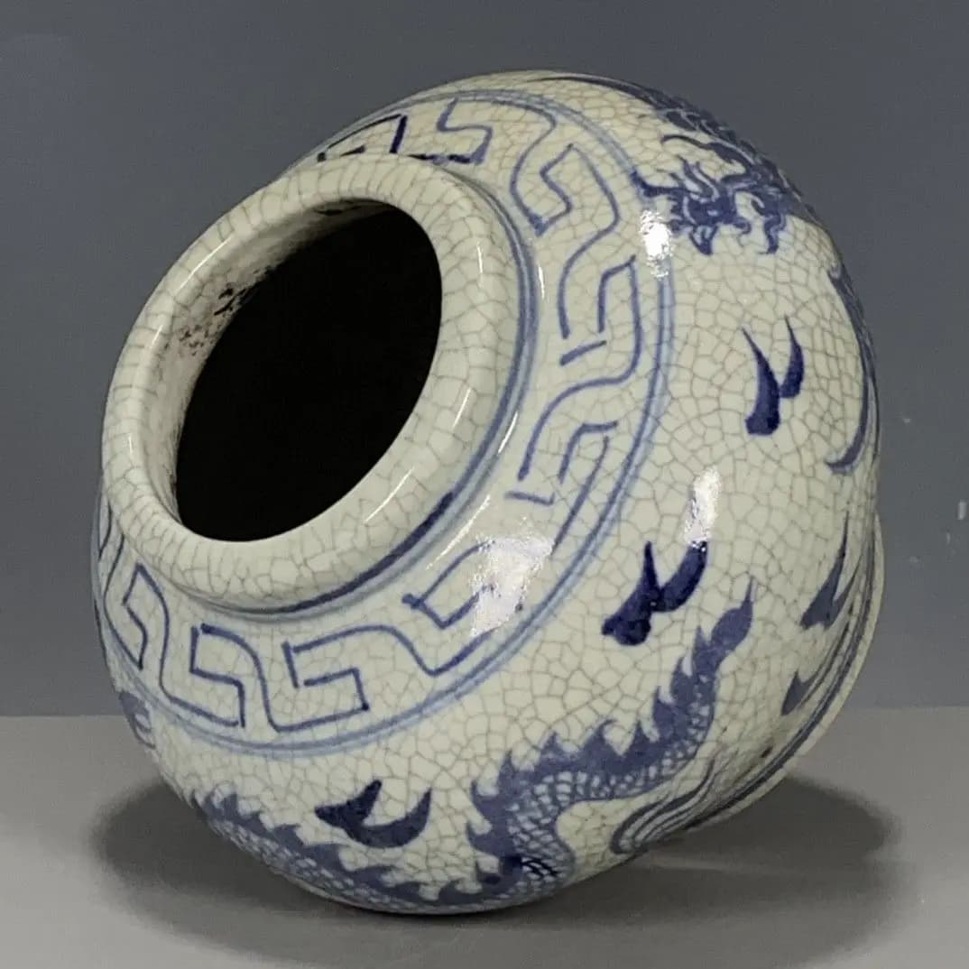 Chinese Blue and White Hand Painted Dragon Pattern Jar Pot Collection Nice Art Work