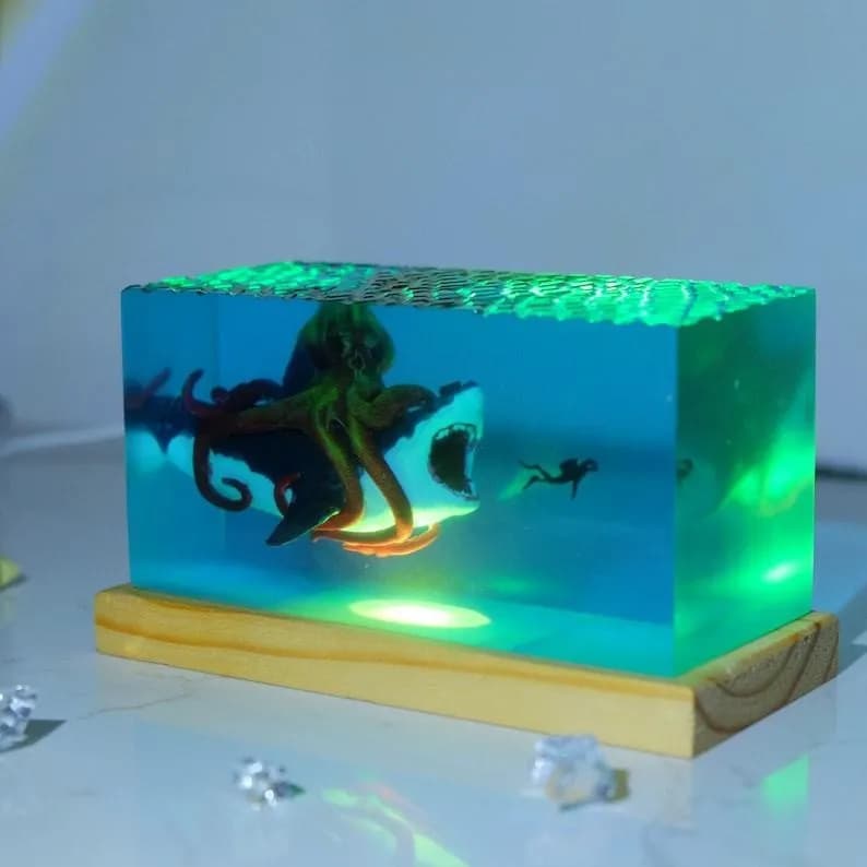 Creative Resin Lamp Sculpture of Ocean Squid Entwining Shark Home Tabletop Decoration Craft Piece Display Item Birthday Gift