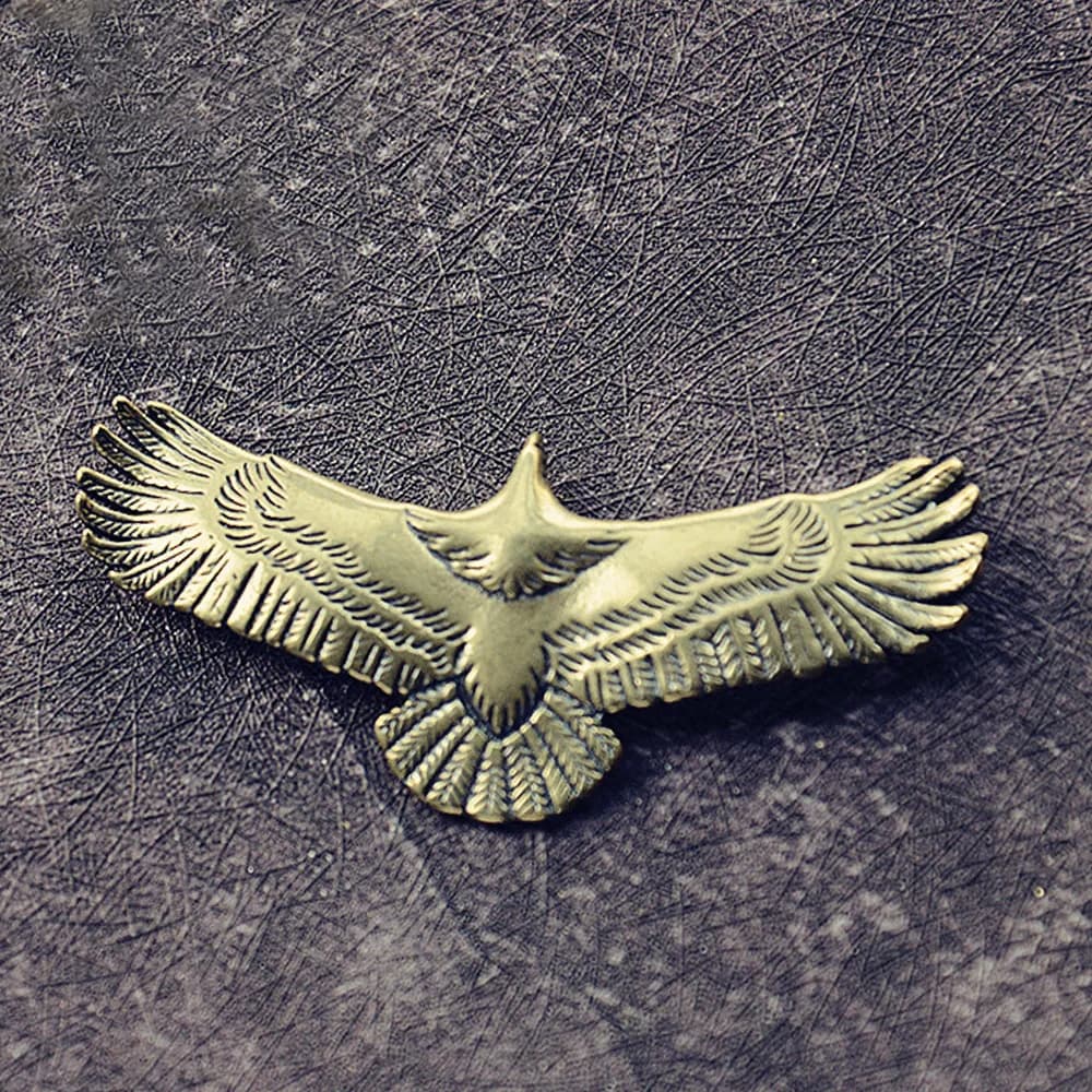 Brass Soaring Eagle Statue Craft Ornament Key Wallet Vintage Hanging Accessories Desktop Home Decoration
