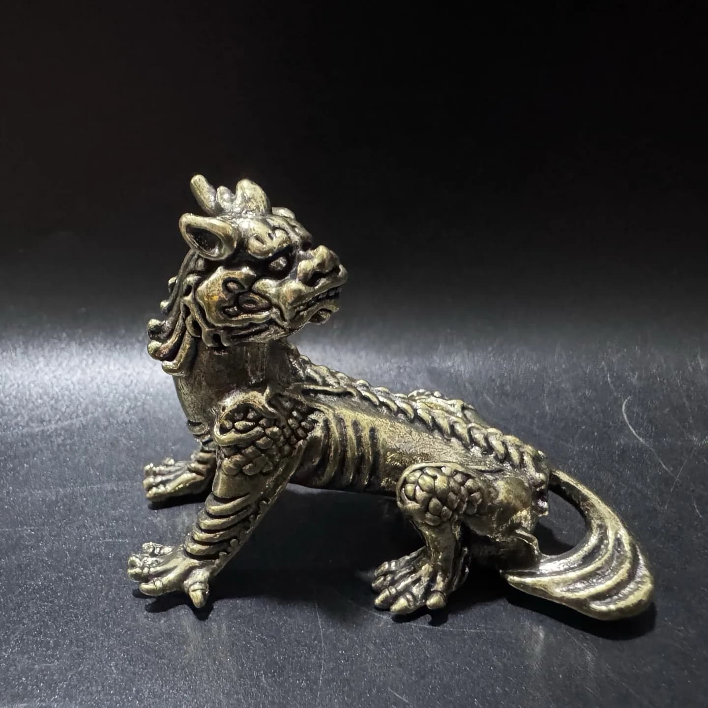 Brass Truth Listening Divine Beast Tabletop Ornament Kizo King Mount Swiss Beast Bronze Sculpture Ornament Wenwan Tea Pet Old Br