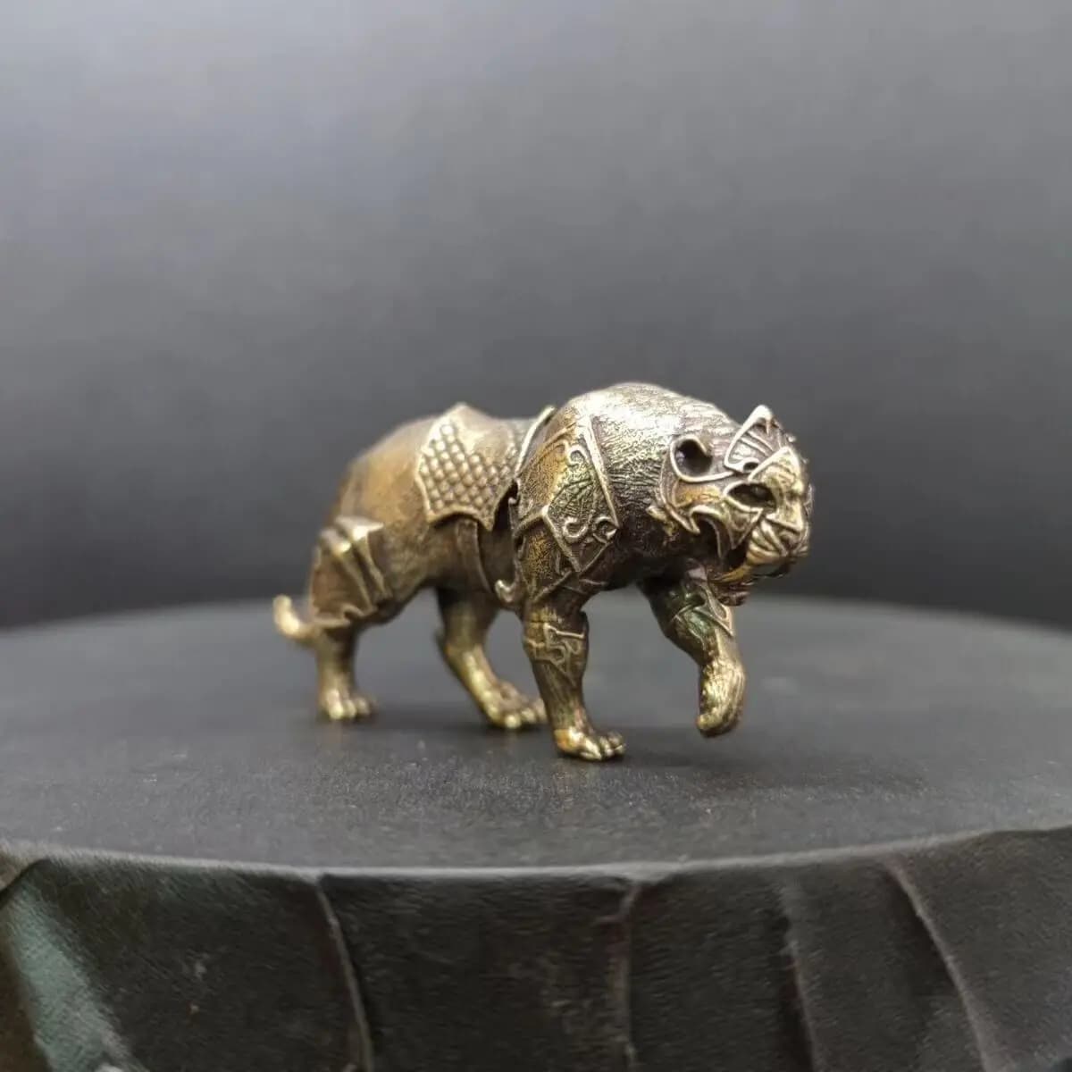 Chinese Old Brass Copper Statue Hand Carved Tiger ,Antique handicraft ornaments