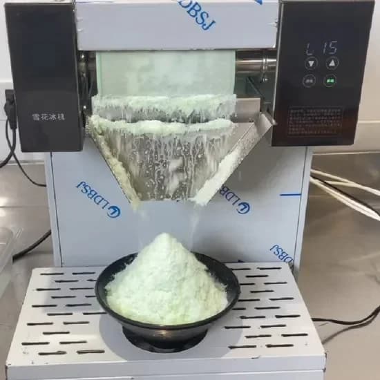 Popular Korean Water-Cooled Snowmaking Machine Easy-to-Operate with Long Drum Rotation Produces Flake Ice in Three Seconds