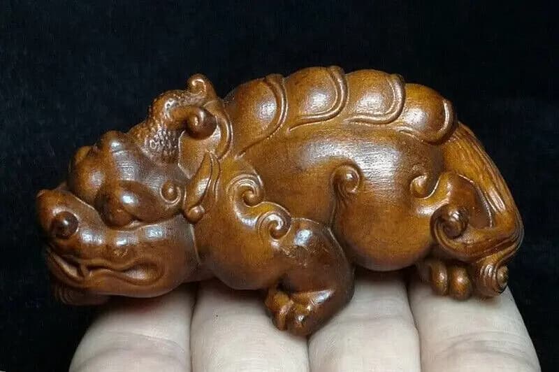 Chinese boxwood hand carved Pi Xiu Unicorn Statue Table Decoration Gift L 7.8 CM
