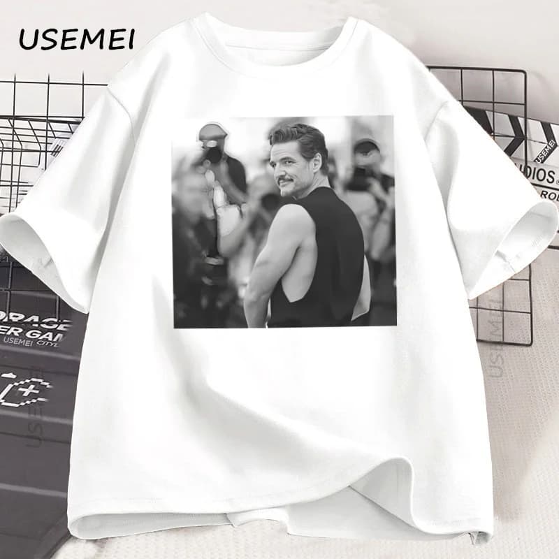Pedro Pascal Daddy T-Shirt Men Women Vintage 90s Graphic Tee Cotton Short Sleeve Round Neck Streetwear Man Clothes Y2k Tops