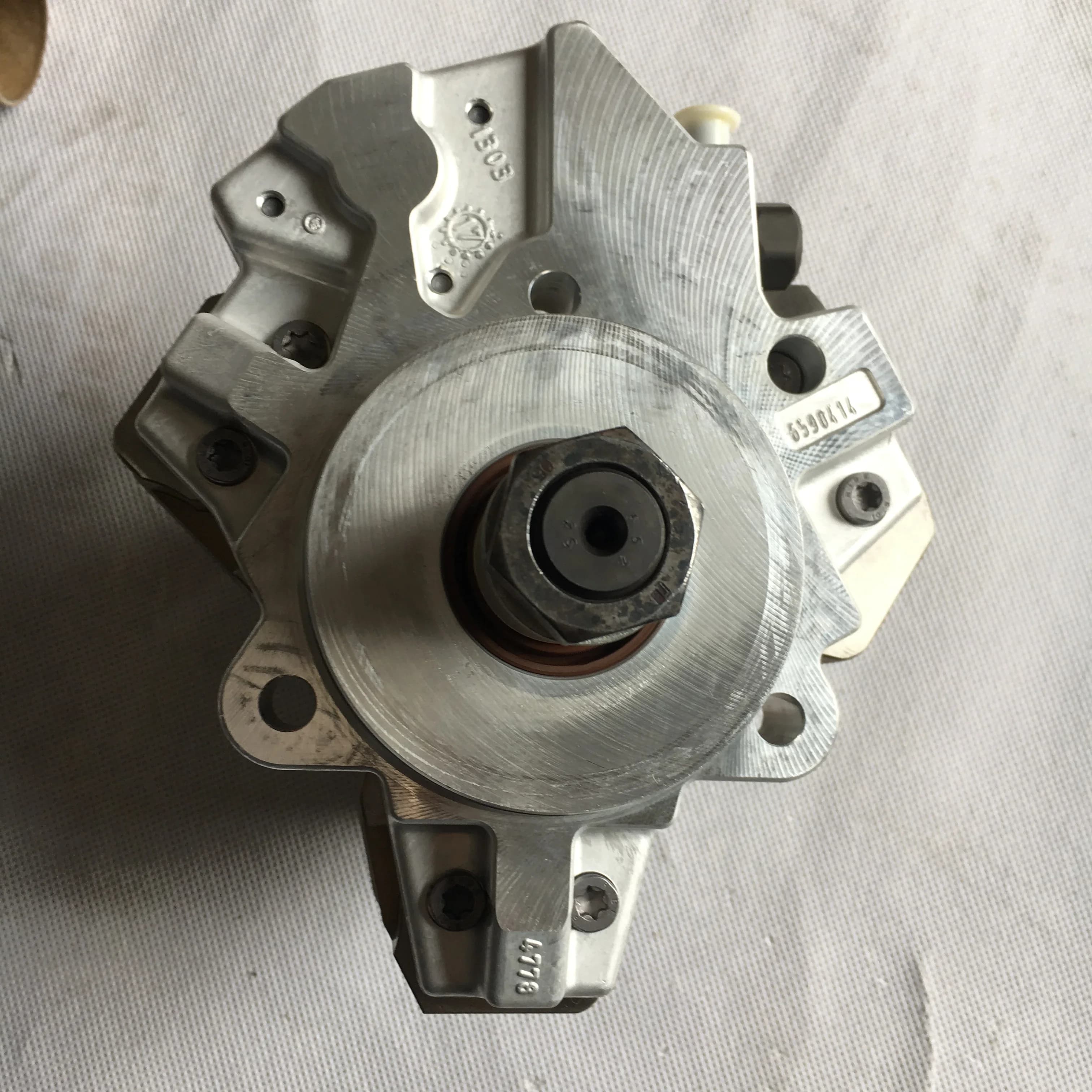 Diesel Engine Parts Fuel Pump  3263593 3264000  3264282  3264283 3264582 Engine Accessories