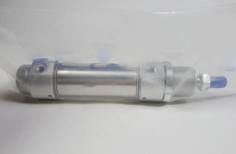 Brand New DSW-40-25-P-B Cylinder 1Pcs Fast Delivery