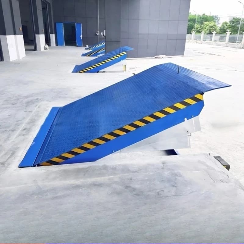 Fixed boarding bridge, warehouse electro-hydraulic platform adjustment plate loading, loading and unloading platform
