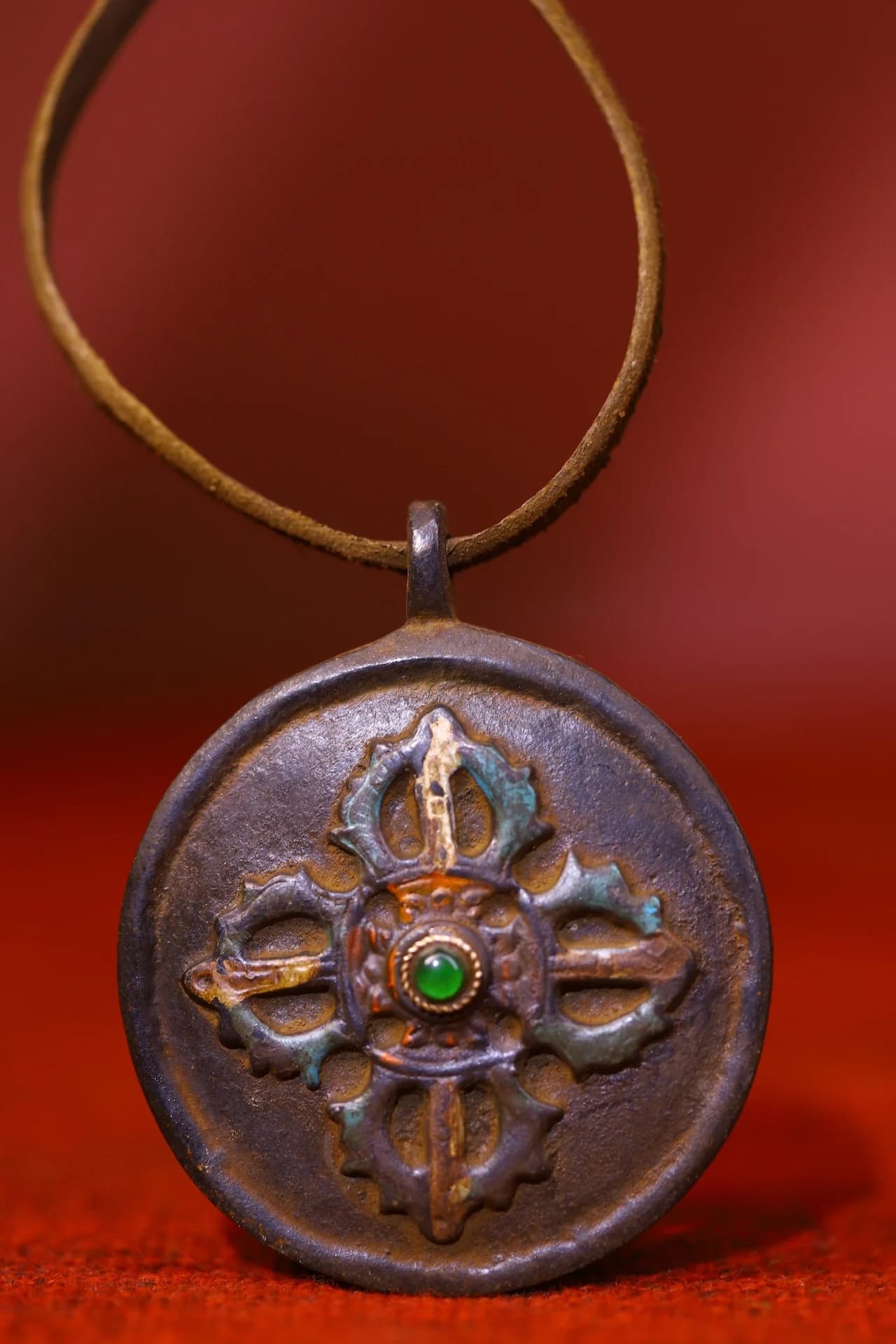 3"Tibetan Temple Collection Old Bronze Cinnabar Painted Cross Vajra Buddha Card Eight Trigrams Pendant Amulet Town house