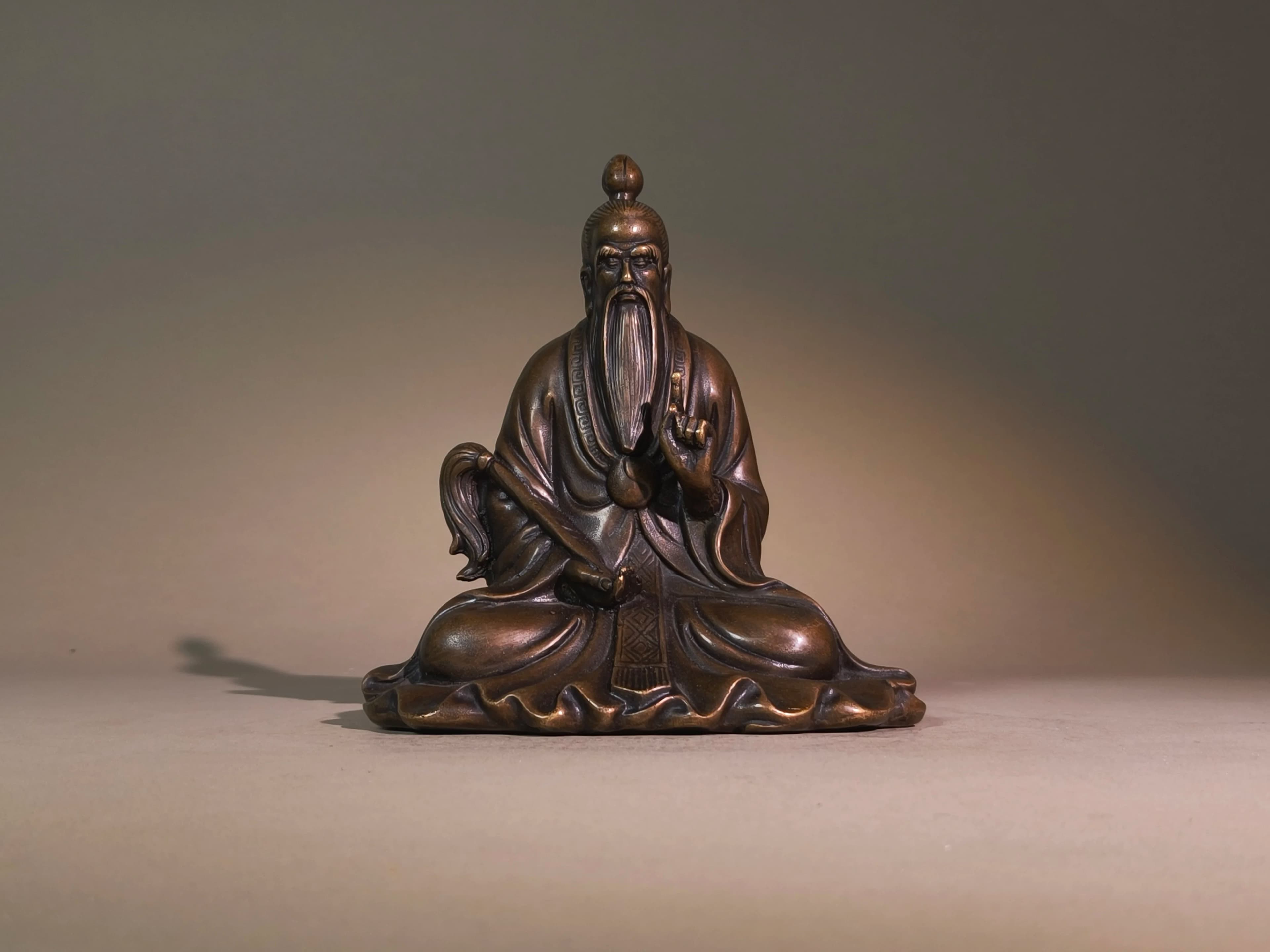 Desktop ornament craftwork made of pure copper depicting Lord Laozi, the originator of Taoism, for cultural artifact collection