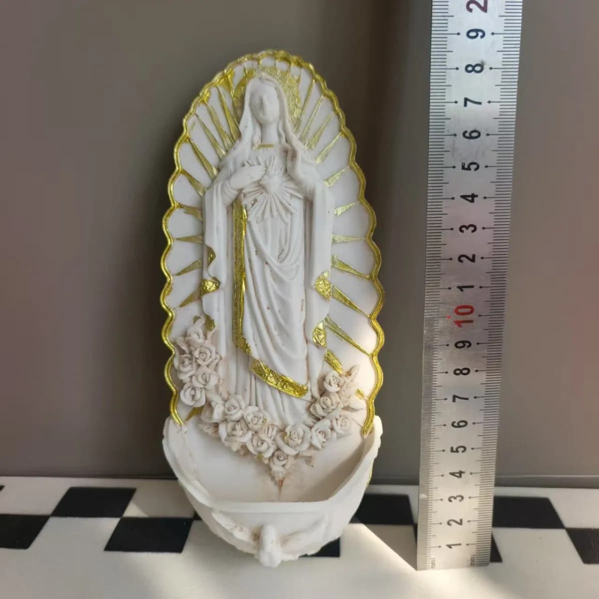 Wall Mounted Holy Water Font Basin Statue Religious Figurine Gift Home Entrance Decor for Communion New Year Party Ornament