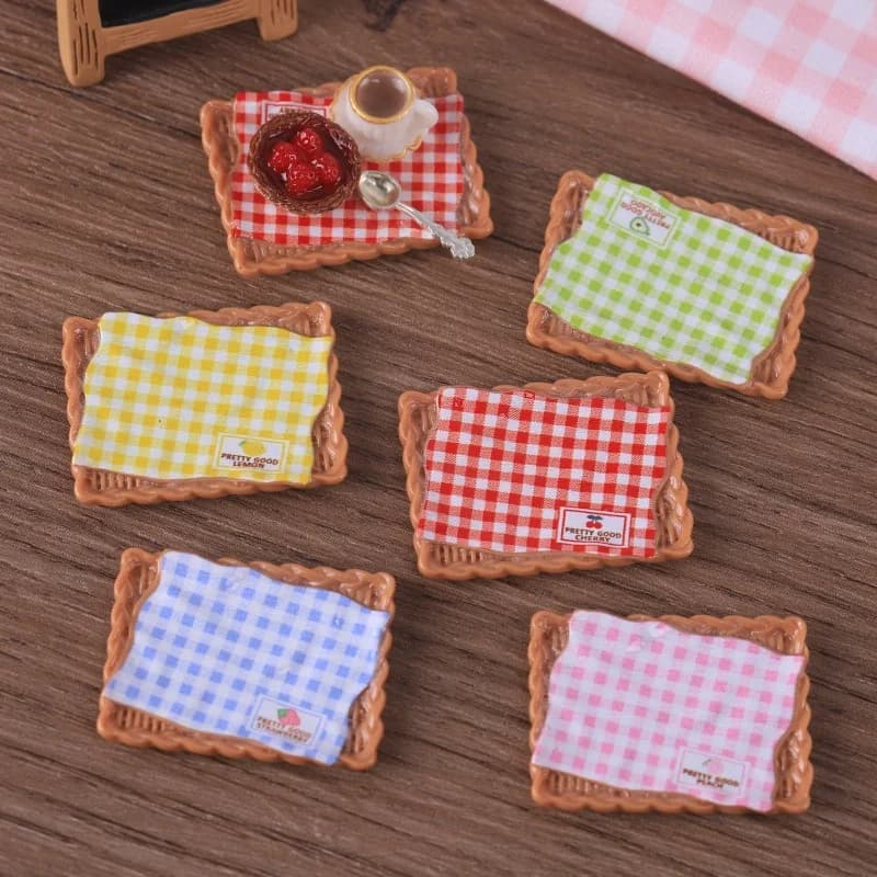 5pcs Mini Tray Grid Tray Model Tools Dollhouse Miniature Food Plate DIY Doll Accessories Handmade Resin Craft Table Decor Props