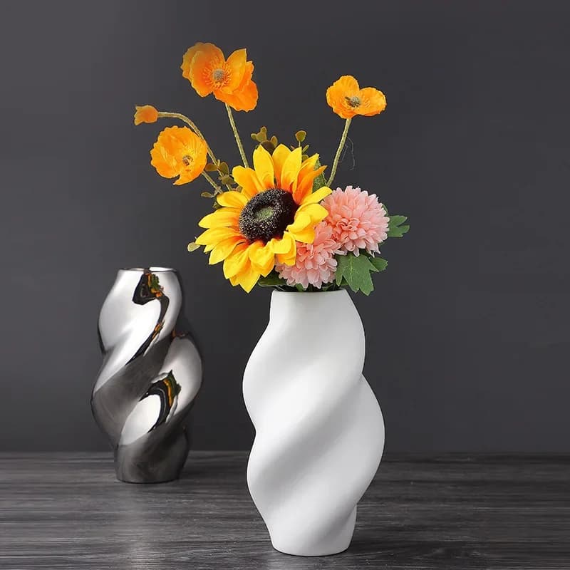 Simple Modern Irregular Ceramic Black and White Vase Luxury Desktop Home Art Silver Flower Flower Arrangement Home Decoration