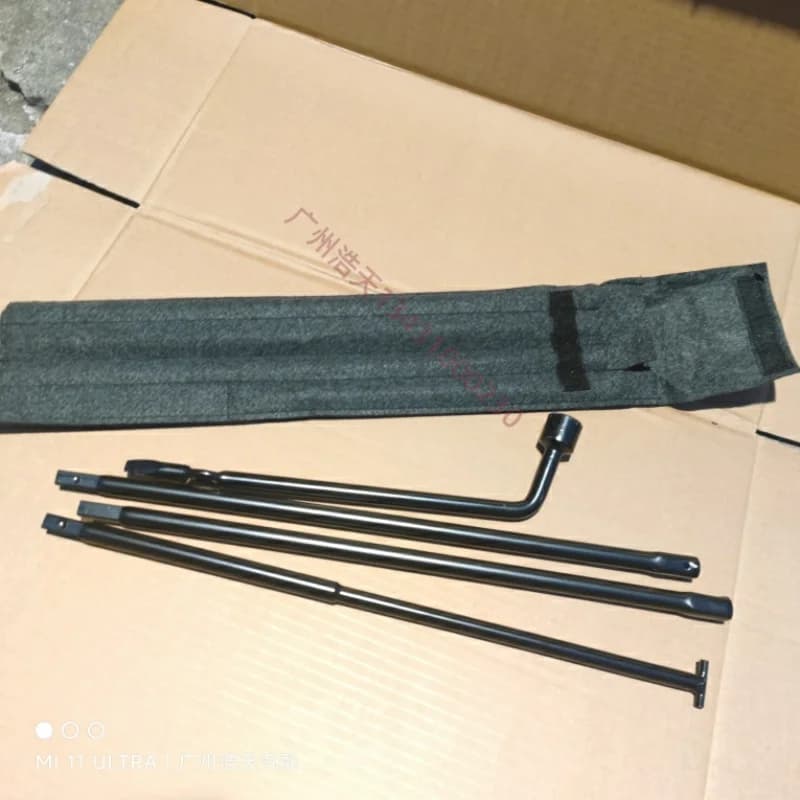 For Nissan Navara H60 Tire Socket Spare Tire Handle Dedicated Tire Removal Tool