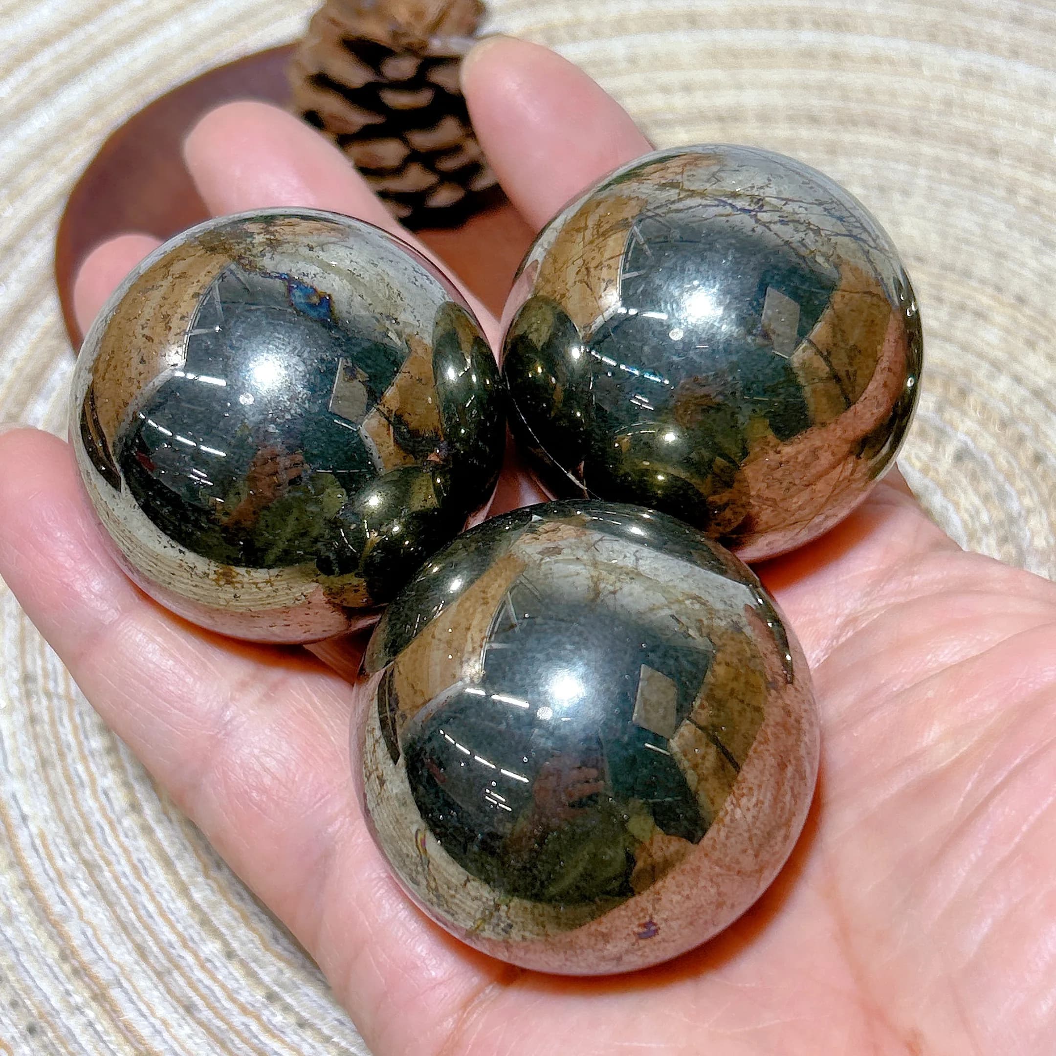 High Quality Natural Crystal Pyrite Sphere Polished Ball Reiki Energy Healing Gemstones Ornament Room Decor Home Decoration Gift