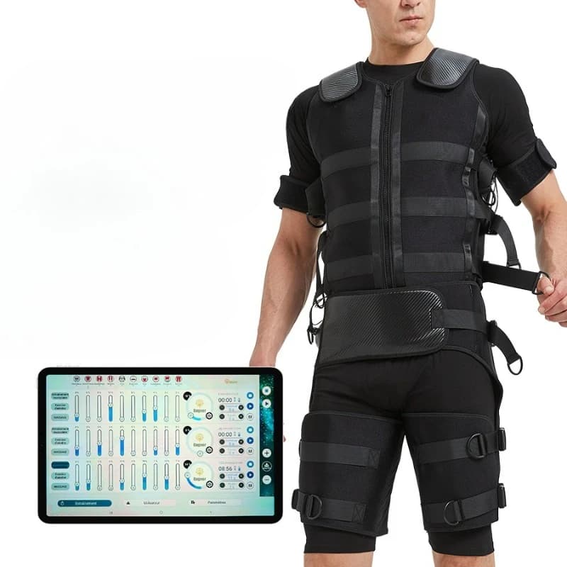 Split wet spray vest set portable equipment training