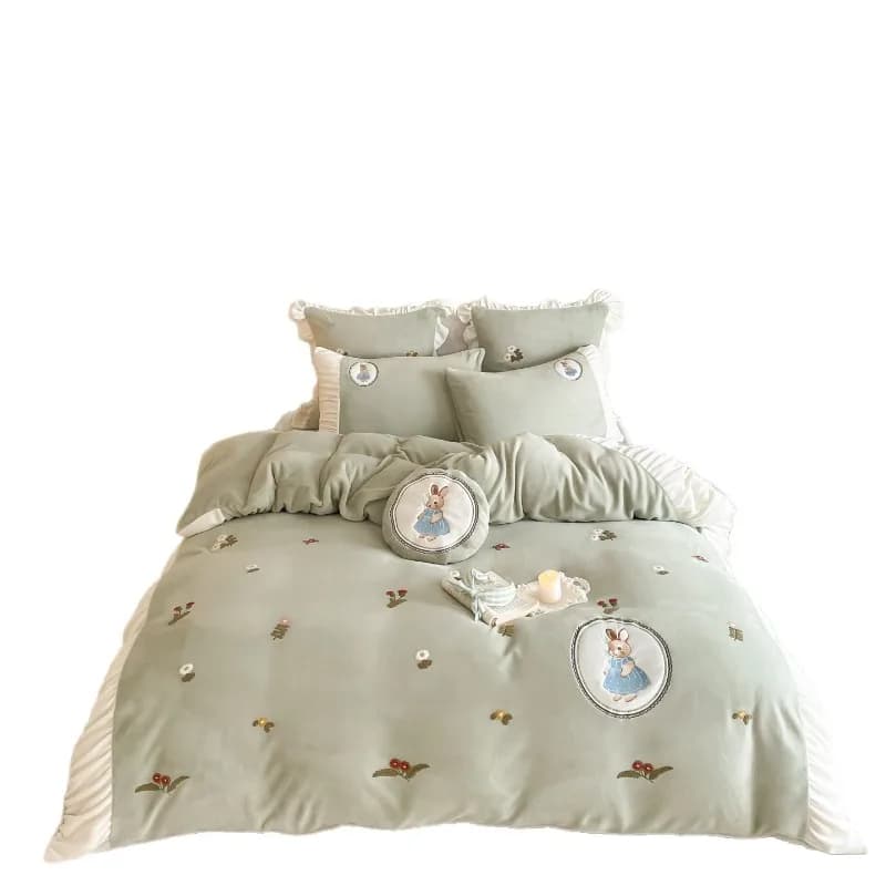 Little fresh cartoon cute Peter Rabbit milk velvet three or four-piece set girl heart French small lace 1.2m bed