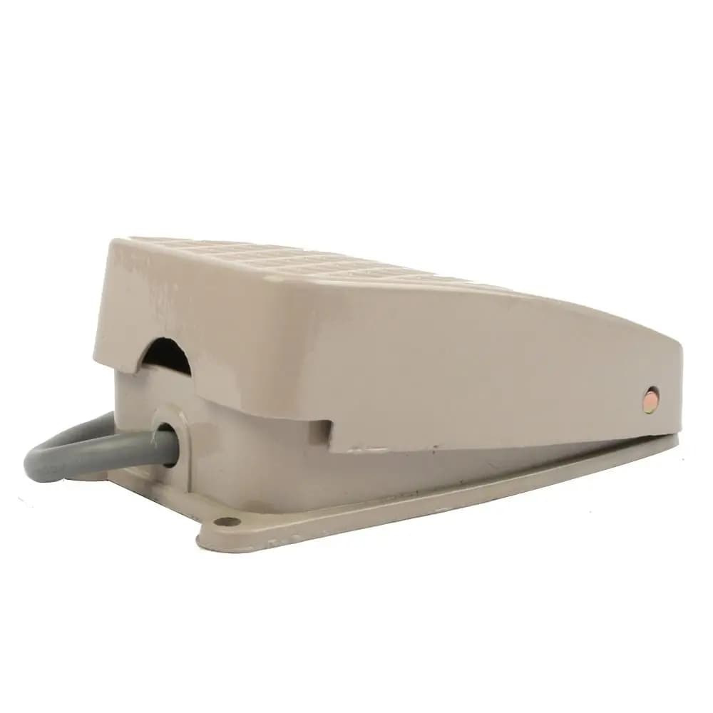 1Pcs EKW-5A-B FS-2 Foot Pedal Switch AC250V 5A Industrial Foot Switch Aluminum Alloy SPDT Momentary Foot Controller Switch