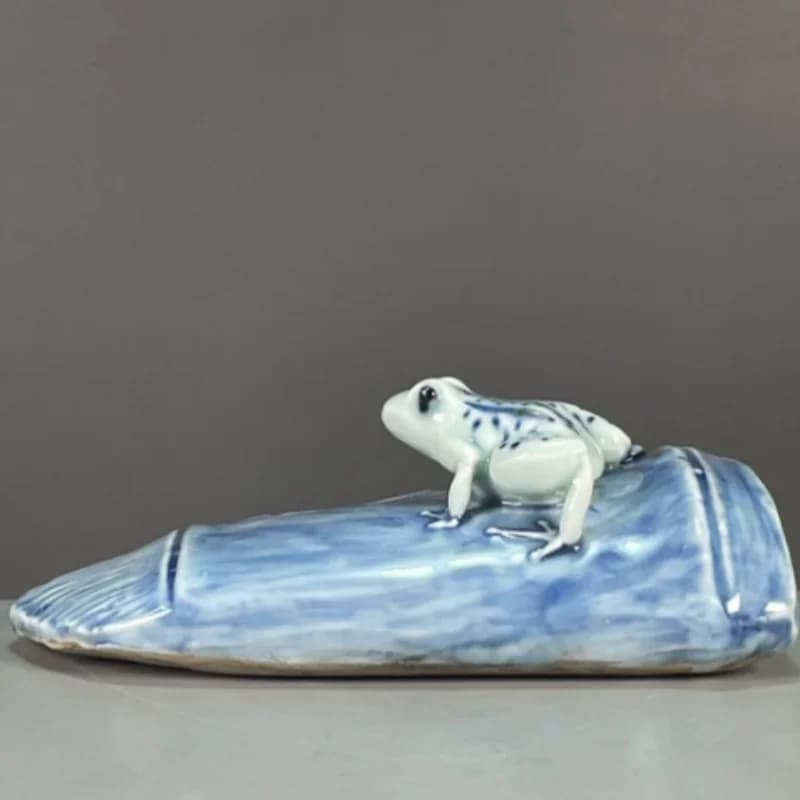 Antique Ceramic Blue and White Frog Statue Washed Inkstone Stationery Supplies Home Study Chinese Style Decoration