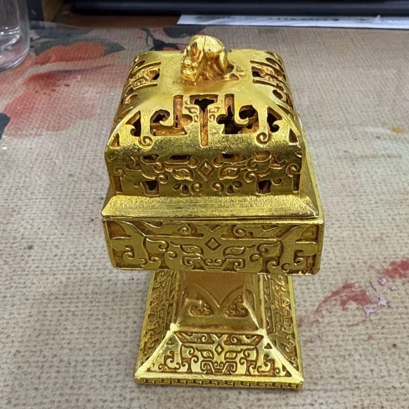 New Chinese-style copper high-waisted with auspicious cloud design, crane hanging incense burner, creative decora