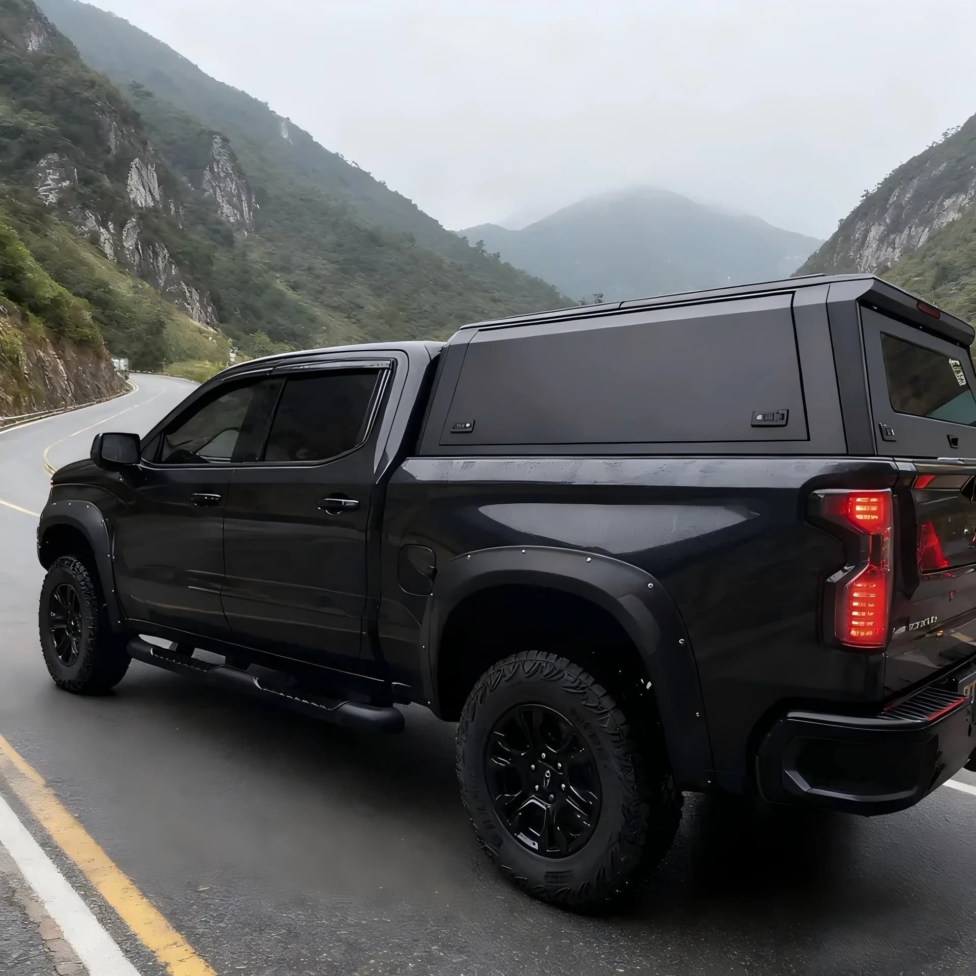 Factory Direct 4x4 Pickup Hardtop Canopy Waterproof TruckBed Topper with Sliding Glass Window for NISSAN NP300/Navara