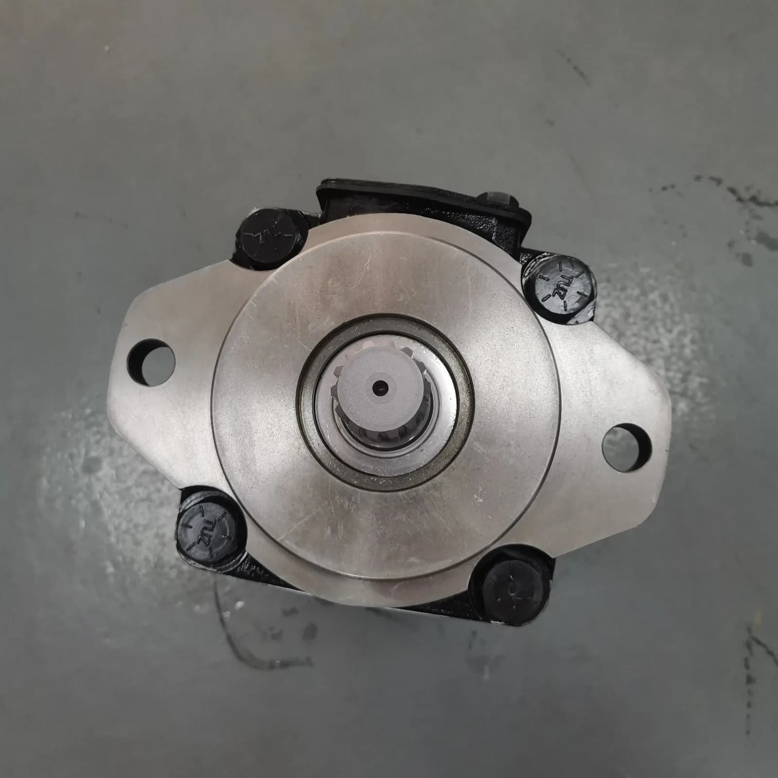 Gold seller Steering Pump 31LH-00020 31LH00020 For HL780-7A Engine Parts