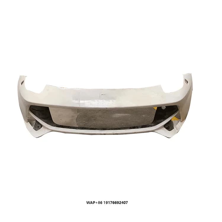 High Quality SVR Style Body Kit Front and Rear Bumper Side Skirt Fenders for Fer Rari F12