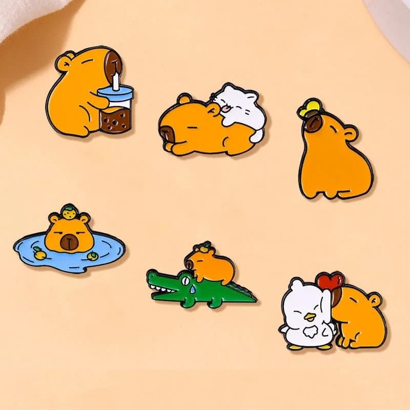 New Creative Capybara Alloy Brooches Cartoon Cute Animal Badges Duck Pins DIY for Clothes Bags Hat Scarf T-shirt Jeans Accessory