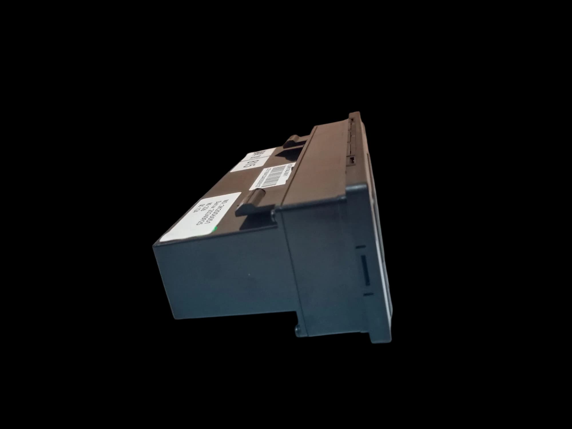 Direct Replacement A/C Control Panel For Sinotruk Howo T5, T7, TX Models - Part Number 812W61942-0006