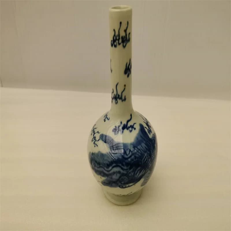 China Old Blue and white Porcelain Phoenix patterned long neck pattern vase Traditional Asian Antique Decorative collectibles