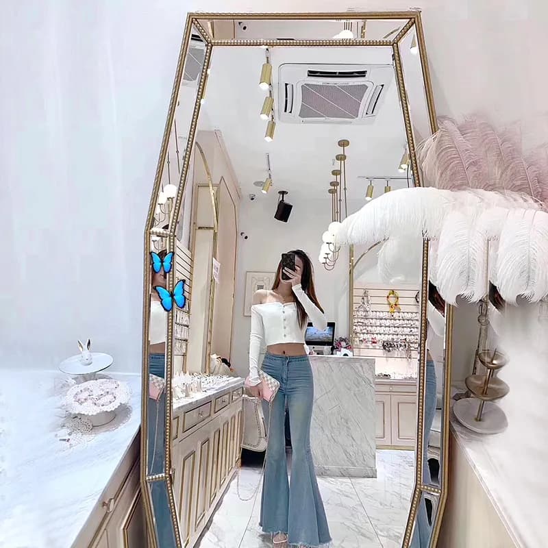 Nordic Gold Decorative Mirrors Aesthetic Apartment Princess Design Mirrors Full Body Living Room Specchi Decorativi Home Decor
