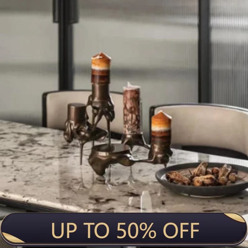 Metal Candle Holder Modern Luxury Table Candlestick Elegant Geometric Candlestick Aesthetic Household Decoration