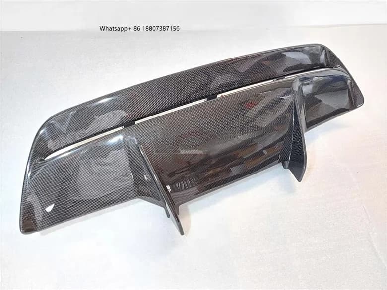 OEM Style Dry Carbon Fiber Rear Diffuser Rear Lip Body Kit forFerrari 812 Superfast