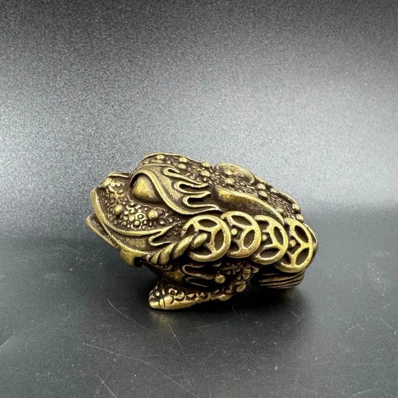Antique Brass Three-Legged Golden Toad Ornament with Copper Coin String Craft