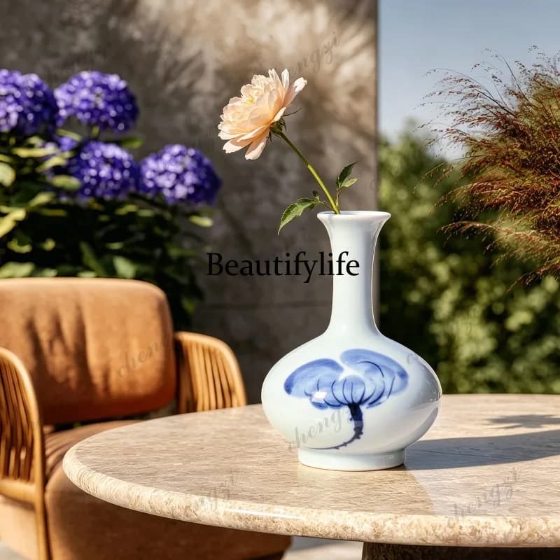 Hand-painted blue and white pomegranate vase long neck hand-painted, small vase Chinese celadon study flower arrangement