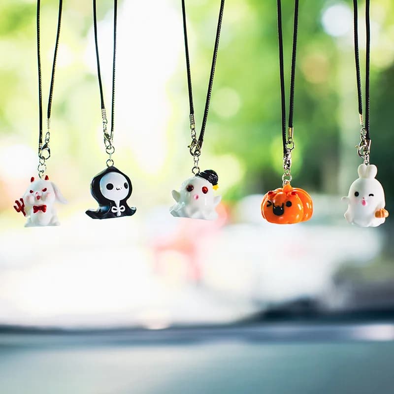 5pcs Halloween Resin Car Hanging Pendants, Cute Ghost & Pumpkin Ornaments for Rearview Mirror, Spooky Auto Decor for Halloween