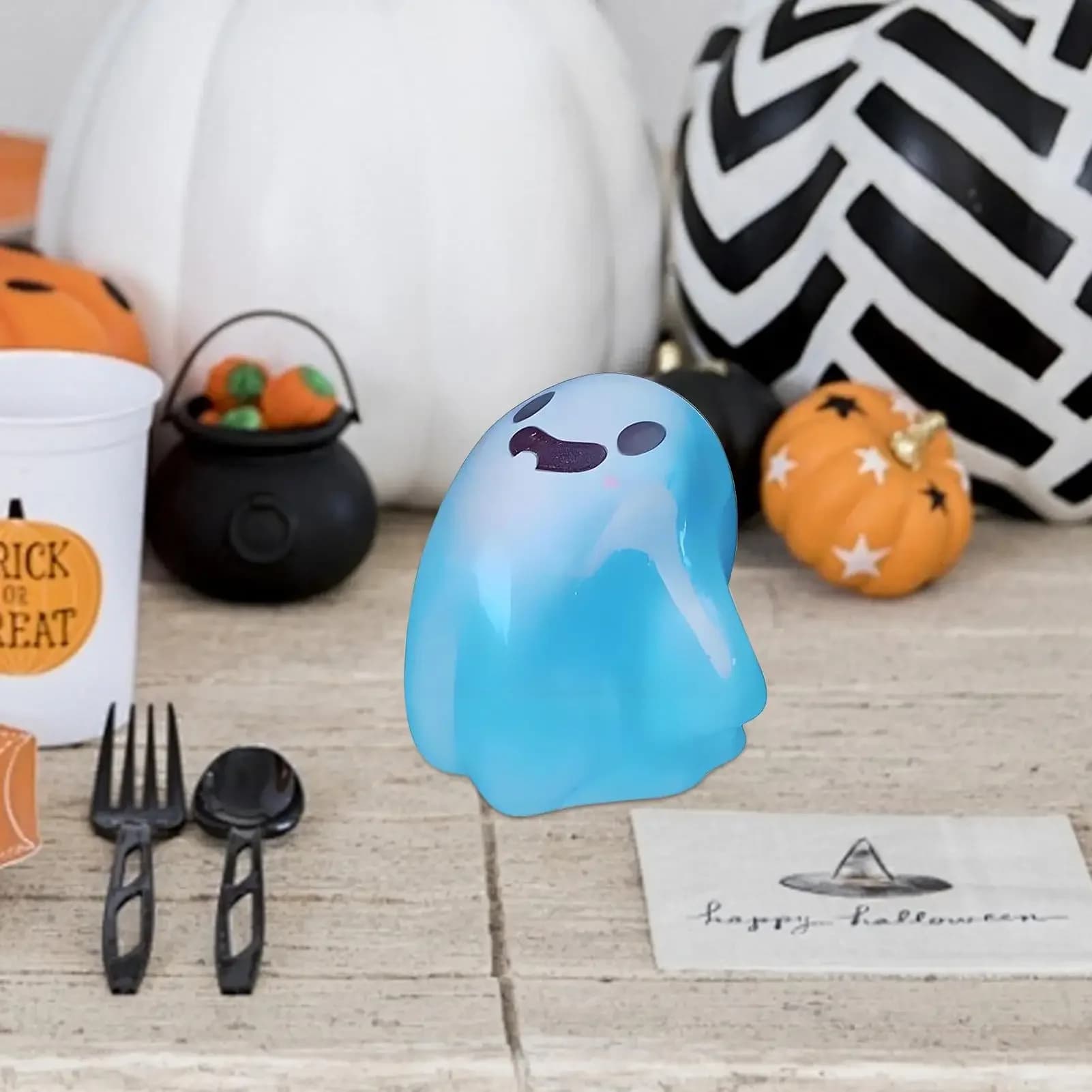 Glow In The Dark Ghost Halloween Luminous Resin Figures Small Ghost Garden Decor Party Favors Adorable Halloween Decoration For