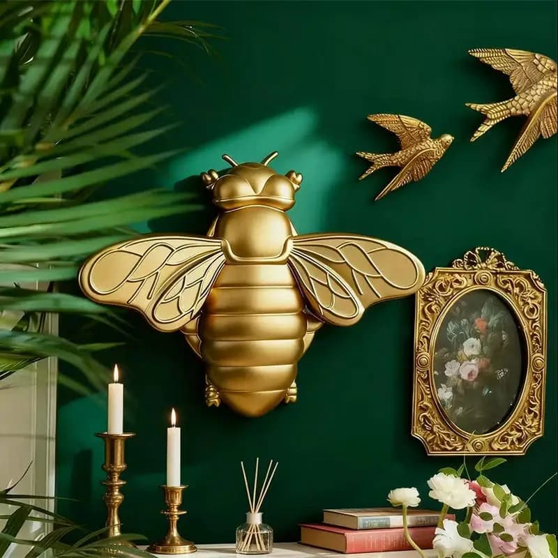 Golden Resin Bee Ornament Insect Wall Decoration Pendant Crafts Animal Sculpture Display Model Statue Hanging Decorations