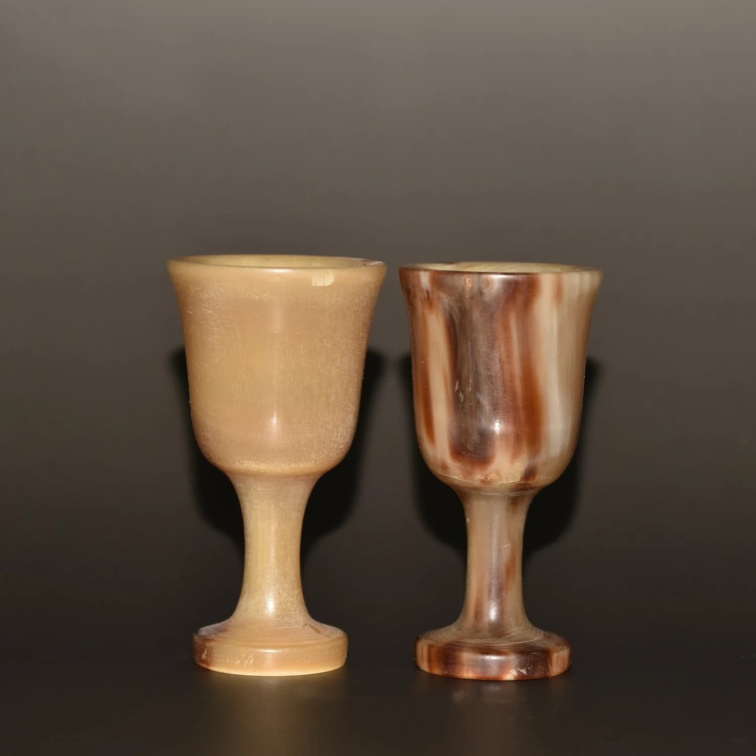 A Pair of Exquisite Collection Cups Good Cow Horn Wine Glasses Home Decor
