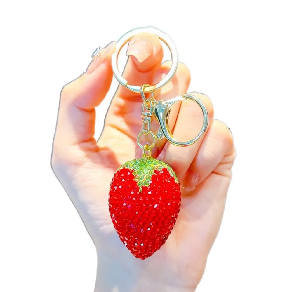 Fashion Crystal Strawberry Rhinestone Keychain Sparkling Metal Rhinestone Pendant Charms Cute Car Keyring Key Holder