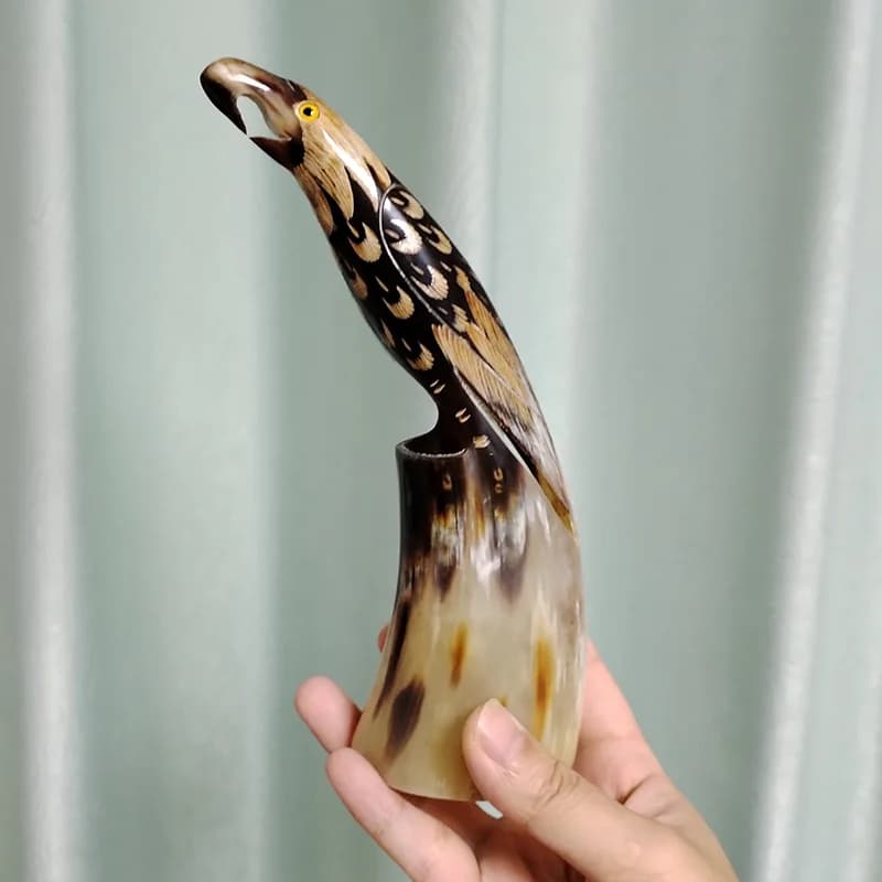 Handcrafted Genuine Horn Sculpture Polished Parrot OX Horn Statue Decorative Heart to Express Love Statue Ornaments Home Decor