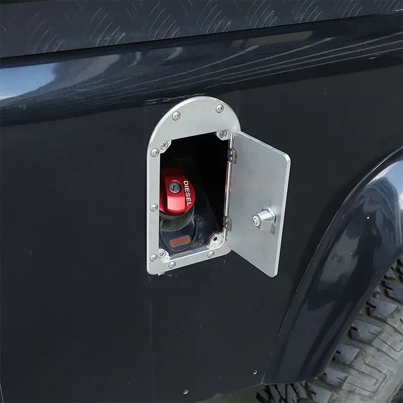 1Pcs red aluminum alloy For 2004-2018 Land Rover Defender 90 110 car styling car fuel cap sticker car exterior accessories