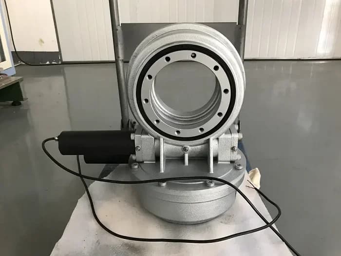 Waterproof IP65 IP66 Slewing Drive Worm Drive Solar Tracker Enclosed DUAL Axis Motor