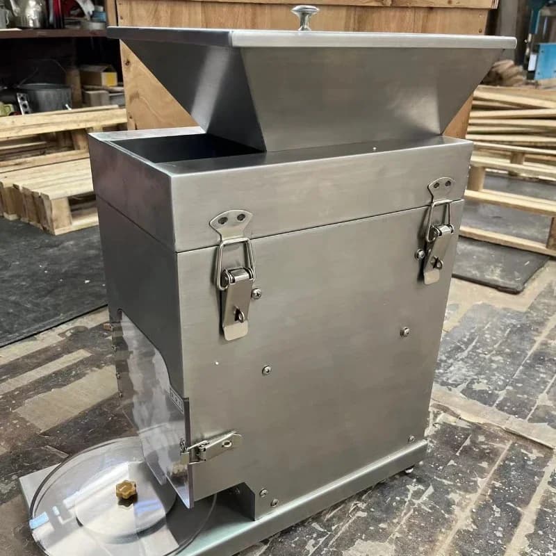 Stainless steel Japanese-style sushi rice ball machine, automatic commercial rice ball machine, hand-held sushi machine