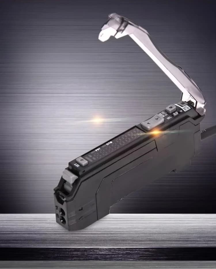 FS-V Series Digital Fiber Amplifier Dual Display High-speed Infrared Diffuse Reflection Optical Sensor