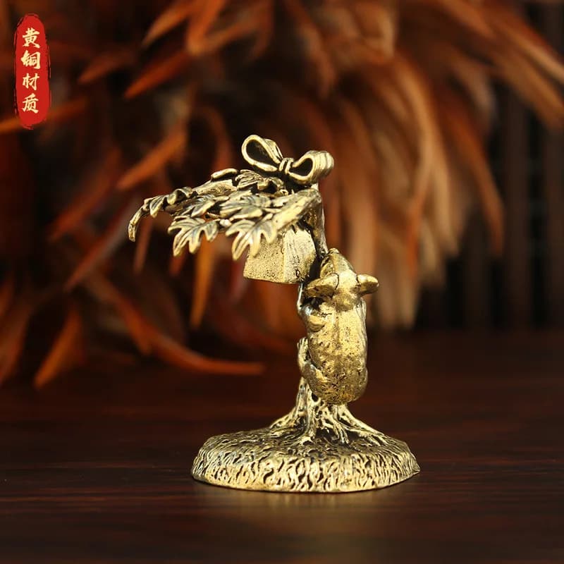 Creative figurine for table decoration, vintage style, zodiac pig tea tray ornament