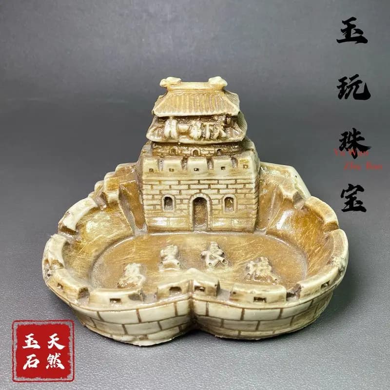 Antiqued Great Wall of China ashtray ornament, resin craft, hand-carved home decoration item